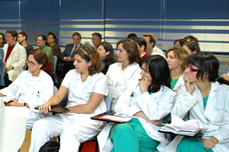 Personal sanitario en una actividad formativa