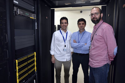 En la imagen, profesionales del equipo de TIC en el Hospital Reina Sofía