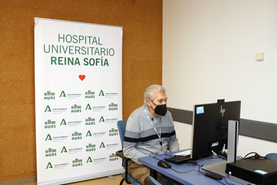 José María Rubio presenta la actividad en IMIBIC