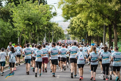 Un millar de personas participan en la I Carrera Por La Investigacion En Salud