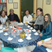 Celebración del cumpleaños en el hospital con familiares e intensivistas pediátricos.