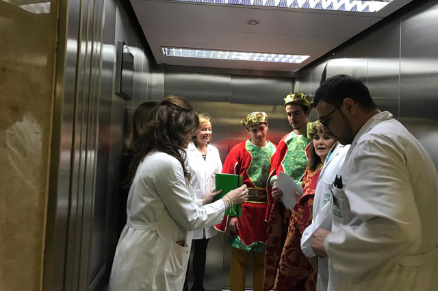 La comitiva inicia su visita