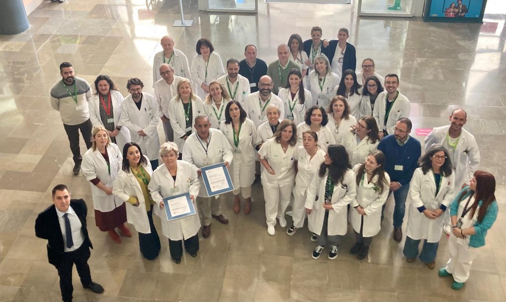unidades de Laboratorios y Cuidados Intensivos del AGS Osuna reciben la certificación de calidad