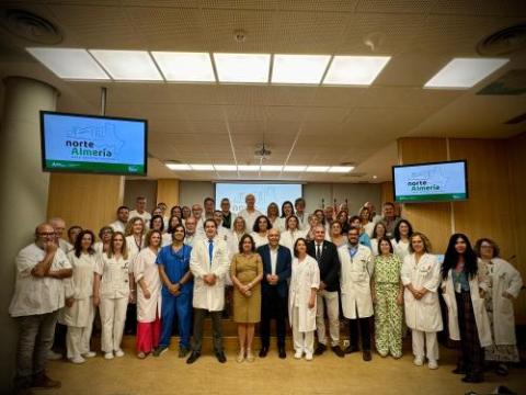 Catalina García en su visita al Hospital La Inmaculada