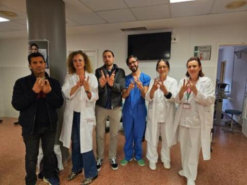 Personal Hospital La Inmaculada junto a personas afectadas por Síndrome de Wólfram