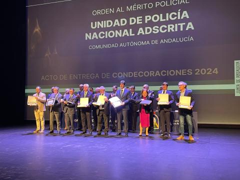 Entrega reconocimiento Juan Chaves CES 061 en Huelva