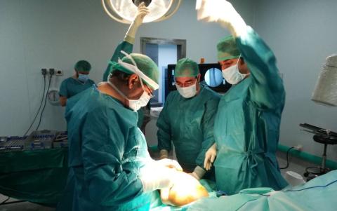 noticia-tratamiento-trastornos-oseos.jpg El Hospital Virgen de la Victoria utiliza un avanzado sistema intramedular para el tratamiento de los trastornos óseos del crecimiento