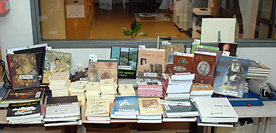 Donación de libros por la Fundación CajaSur